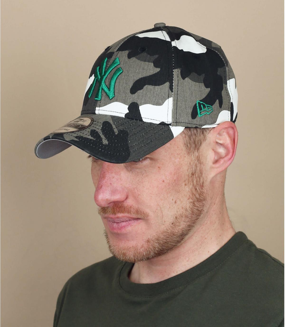 casquette NY camo gris Casquette All Over Camo 940 NY urban vital green